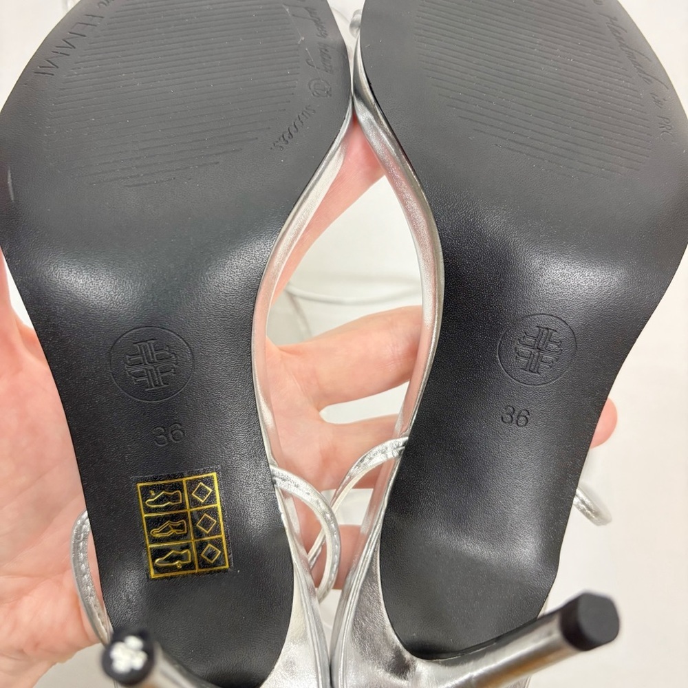 FEMME LA 3.0 Barely There Sandal in Plata Size 36 - Picture 12 of 14